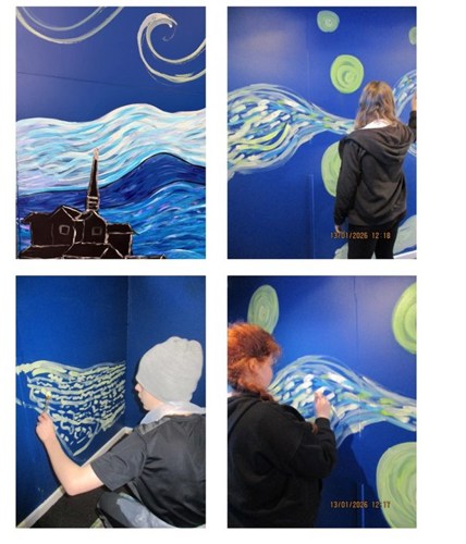 Devon School Visits Van Gogh Exhibition 1.jpg